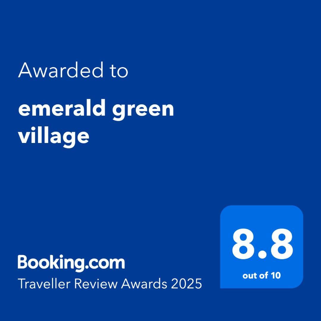 Emerald Green Village Buitenkant foto